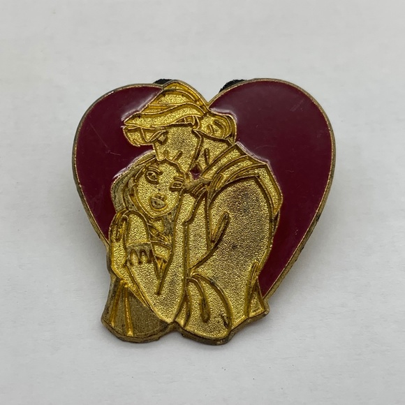 Vintage Disney Lanyard Pin Trading Series Pochahontas John Heart 2002 Lapel Pin - Picture 1 of 6